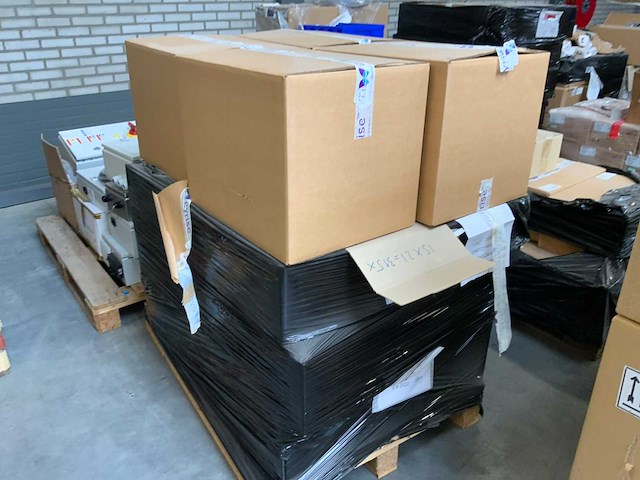 Complete partij (16 pallets) eyrise liquid glass (elektronische) productie onderdelen. - afbeelding 38 van  40