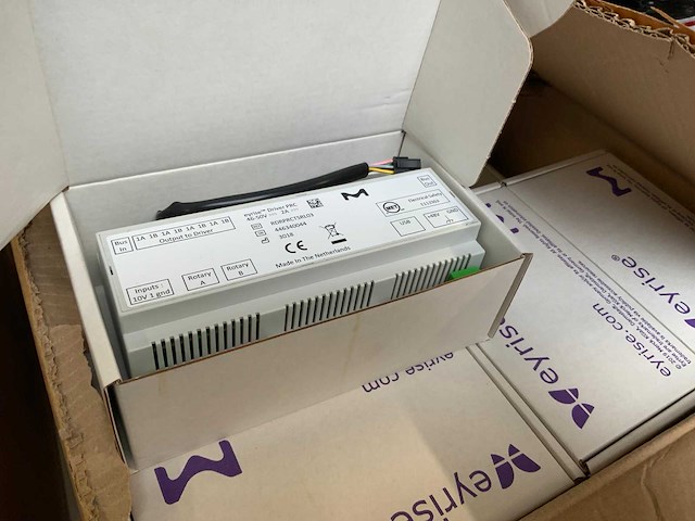 Complete partij (16 pallets) eyrise liquid glass (elektronische) productie onderdelen. - afbeelding 39 van  40