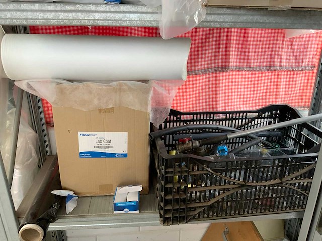 Complete ruimte kas werkplaats / voorraadruimte - afbeelding 23 van  25