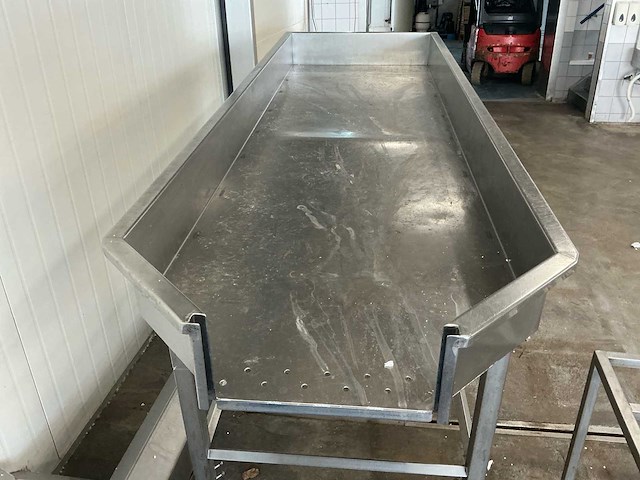 Complete rvs productielijn met transportband, bunker en werktafel - afbeelding 9 van  11