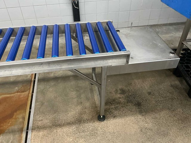 Complete rvs productielijn met transportband, bunker en werktafel - afbeelding 10 van  14