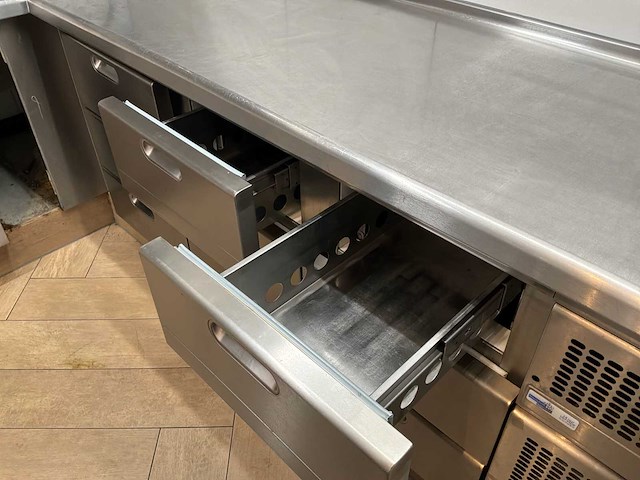 Complete rvs professionele horecakeuken - afbeelding 26 van  27