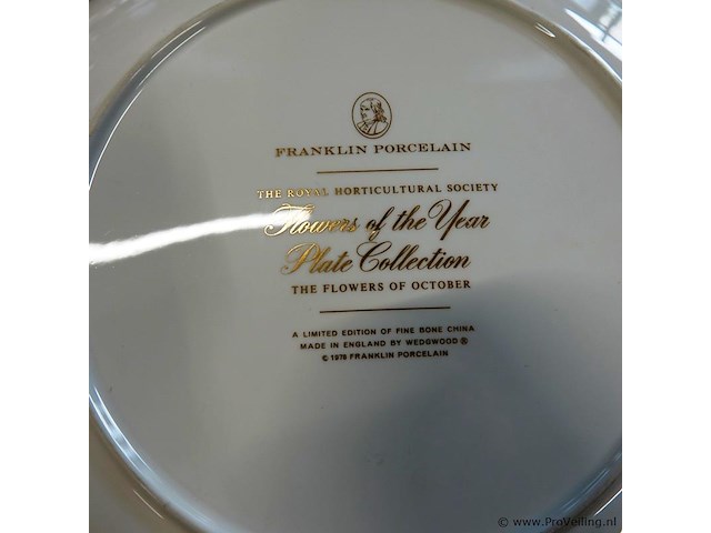 Complete serie flowers of the year borden franklin porcelain in samenwerking met wedgwood - afbeelding 4 van  18