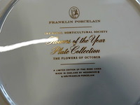 Complete serie flowers of the year borden franklin porcelain in samenwerking met wedgwood - afbeelding 4 van  18