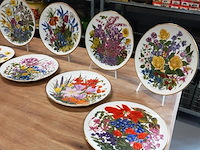 Complete serie flowers of the year borden franklin porcelain in samenwerking met wedgwood - afbeelding 12 van  18
