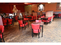 Complete set 1/2 restaurantmeubilair 35 tafels en 103 stoelen - afbeelding 6 van  12
