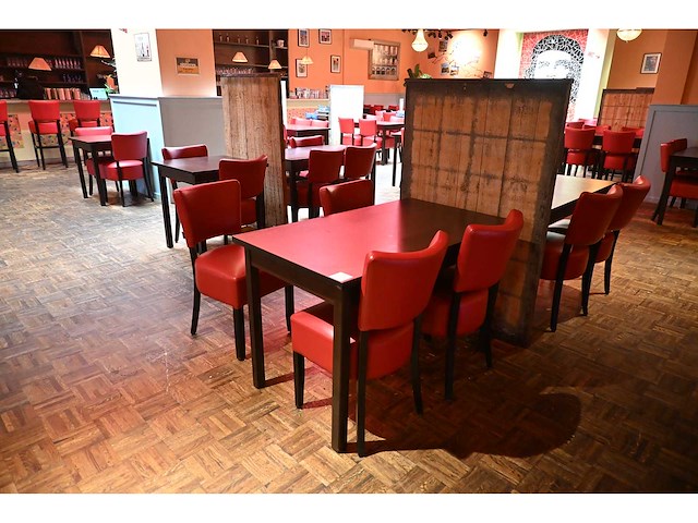 Complete set 1/2 restaurantmeubilair 35 tafels en 103 stoelen - afbeelding 9 van  12
