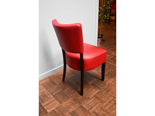 Complete set 1/2 restaurantmeubilair 35 tafels en 103 stoelen - afbeelding 12 van  12