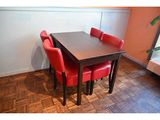 Complete set 2/2 restaurantmeubilair 33 tafels en 77 stoelen - afbeelding 2 van  24