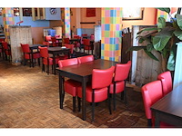 Complete set 2/2 restaurantmeubilair 33 tafels en 77 stoelen