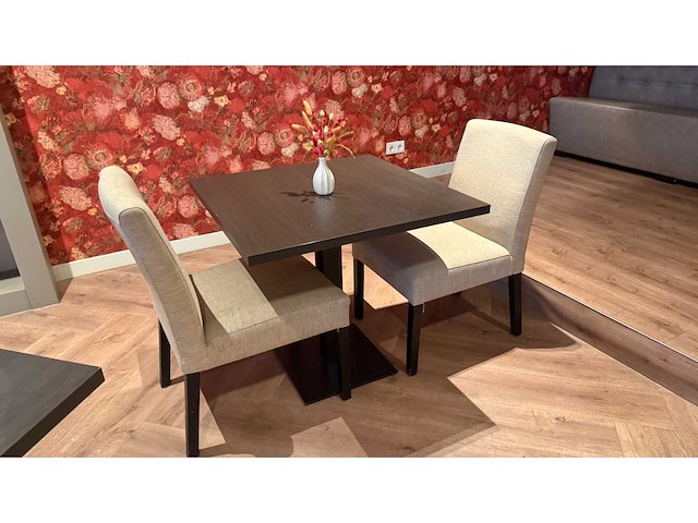 Complete set restaurantmeubilair bestaande uit 12 restauranttafels en 24 restaurantstoelen - afbeelding 2 van  11