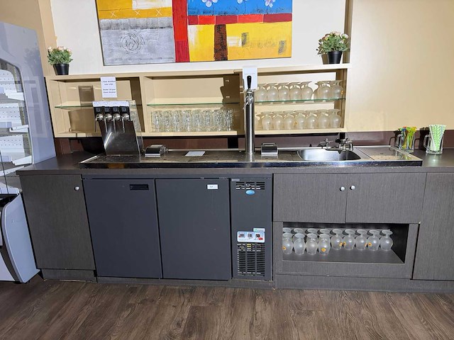 Complete tap installatie met postmix - afbeelding 1 van  6