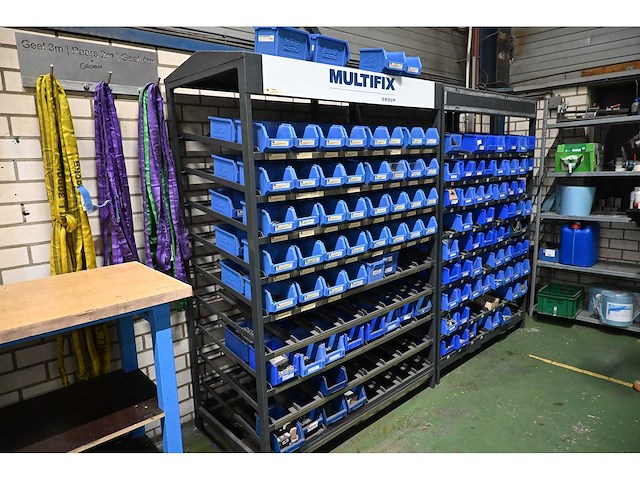 Complete voorraad (rvs) installatiematerialen - inclusief ca. 845 kunststof voorraadbakken - afbeelding 11 van  23