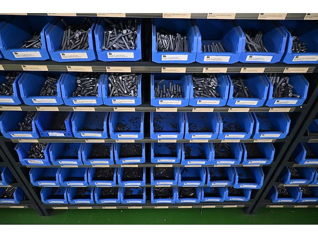 Complete voorraad (rvs) installatiematerialen - inhoud van 845 kunststof voorraadbakken - afbeelding 11 van  14