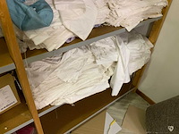 Complete voorraadruimte met beddengoed, ritsen, verpakkingsmateriaal, samples, terrasbeschermers, textielvoorraad, etc. - afbeelding 10 van  23