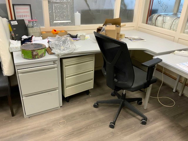 Complete voorraadruimte met beddengoed, ritsen, verpakkingsmateriaal, samples, terrasbeschermers, textielvoorraad, etc. - afbeelding 14 van  23