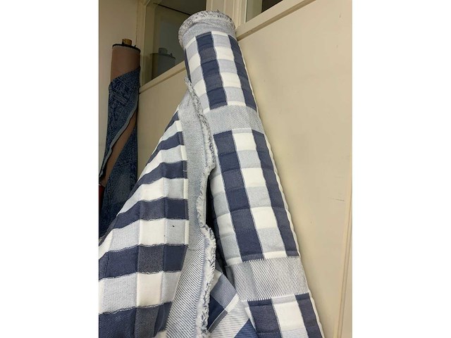 Complete voorraadruimte met beddengoed, ritsen, verpakkingsmateriaal, samples, terrasbeschermers, textielvoorraad, etc. - afbeelding 20 van  23