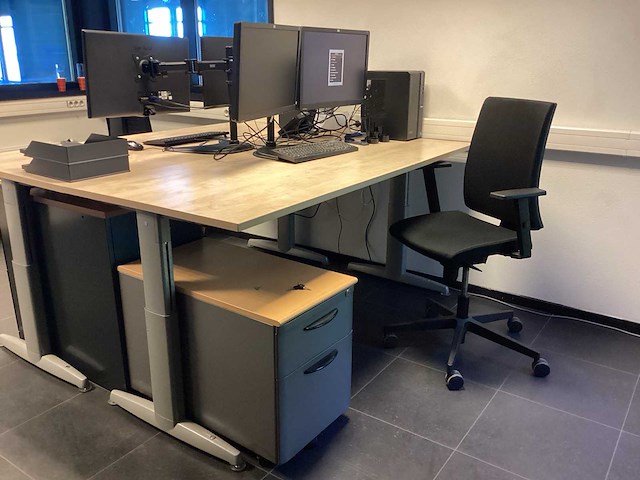 Complete werkplek - afbeelding 5 van  18