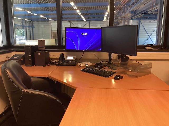 Complete werkplek - afbeelding 2 van  3