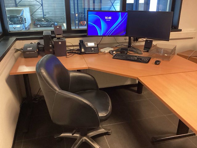 Complete werkplek - afbeelding 3 van  3