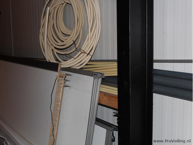 Complete zolderopruiming - afbeelding 4 van  22