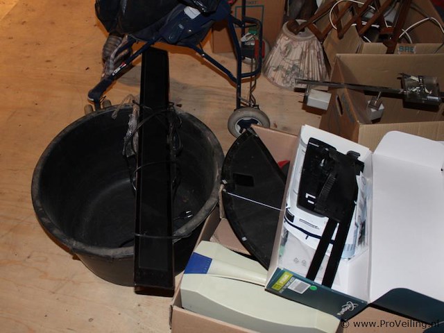 Complete zolderopruiming - afbeelding 15 van  22