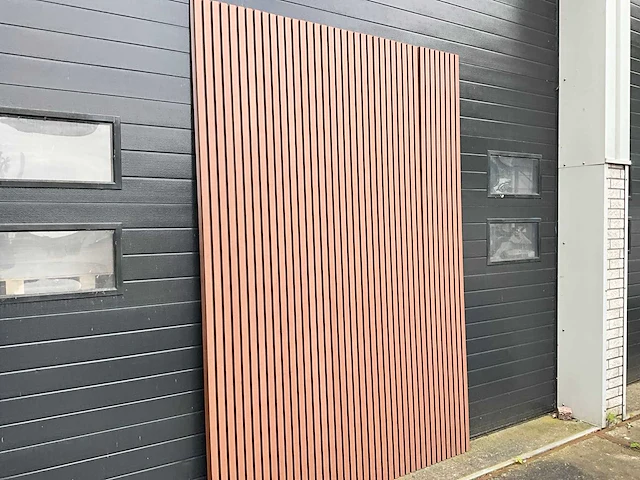 Composiet - gevelbekleding rhombusprofiel donkerhout (20x) - afbeelding 3 van  14