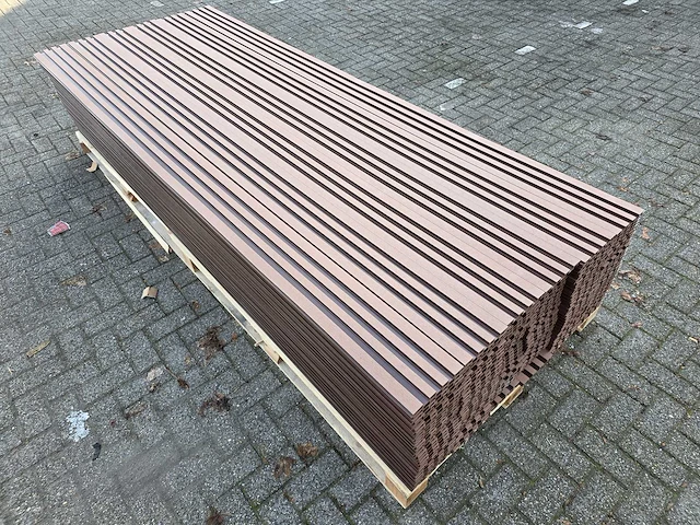 Composiet - gevelbekleding rhombusprofiel donkerhout (50x) - afbeelding 2 van  12