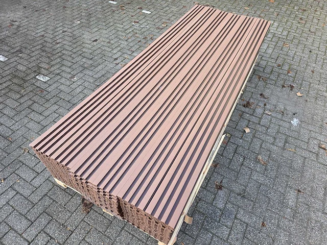 Composiet - gevelbekleding rhombusprofiel donkerhout (50x) - afbeelding 4 van  12