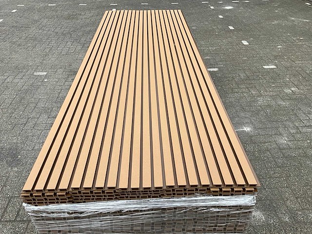 Composiet - gevelbekleding rhombusprofiel eiken (20x) - afbeelding 3 van  11