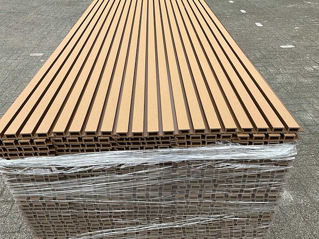 Composiet - gevelbekleding rhombusprofiel eiken (20x) - afbeelding 4 van  11