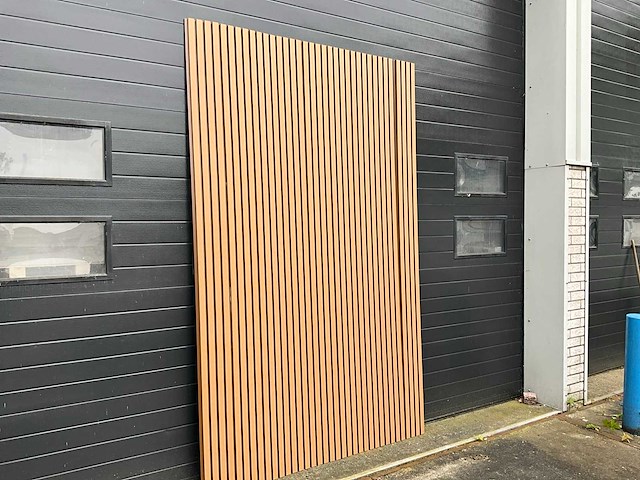 Composiet - gevelbekleding rhombusprofiel eiken (50x) - afbeelding 3 van  11