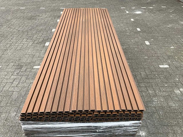 Composiet - gevelbekleding rhombusprofiel teak flower (20x) - afbeelding 5 van  12