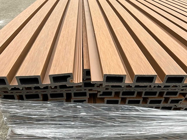 Composiet - gevelbekleding rhombusprofiel teak flower (20x) - afbeelding 10 van  12