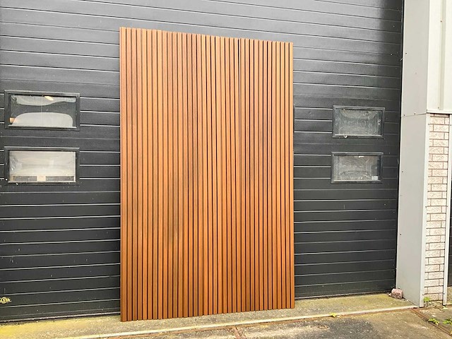 Composiet - gevelbekleding rhombusprofiel teak flower (20x) - afbeelding 12 van  12