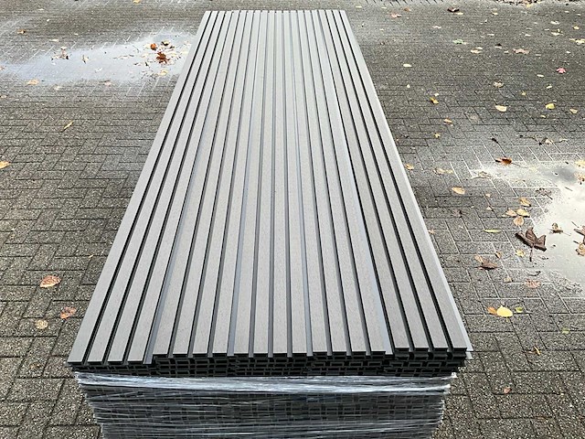 Composiet - gevelbekleding rhombusprofiel zwart (135x) - afbeelding 7 van  10
