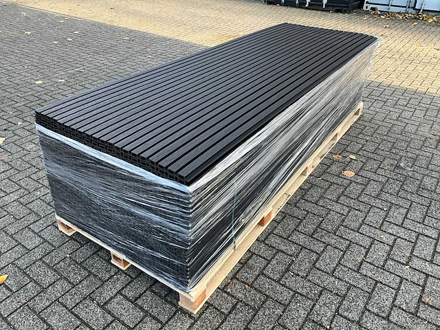 Composiet - gevelbekleding rhombusprofiel zwart (22x) - afbeelding 7 van  12