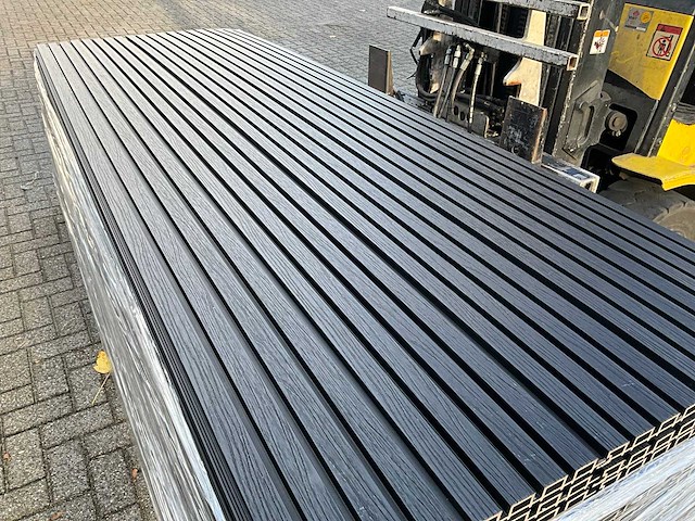 Composiet - gevelbekleding rhombusprofiel zwart (22x) - afbeelding 10 van  12