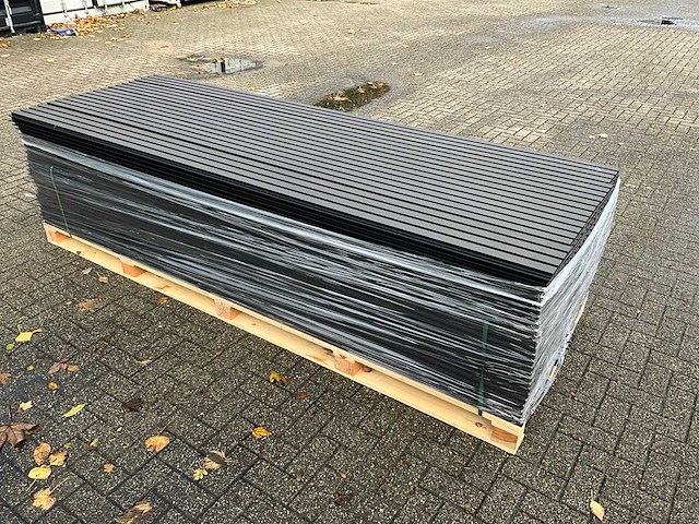 Composiet - gevelbekleding rhombusprofiel zwart (50x) - afbeelding 1 van  11