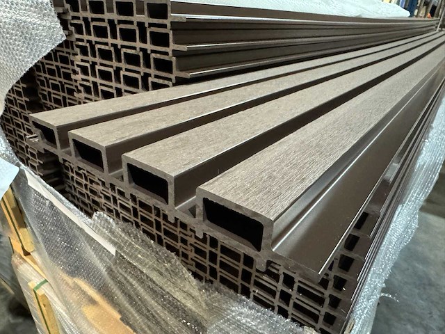 Composiet gevel plank (brown) (30x) - afbeelding 1 van  6