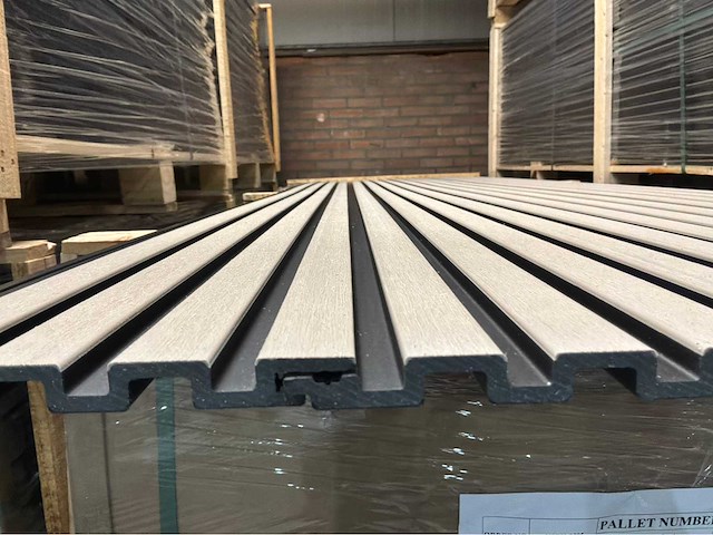 Composiet gevel plank (oak -black) (120x) - afbeelding 4 van  6
