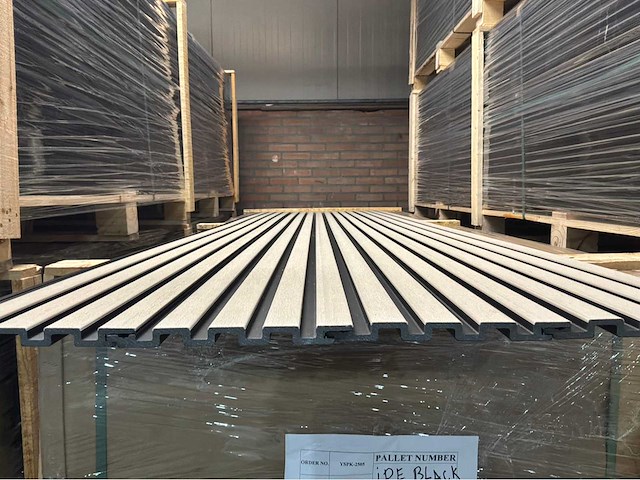 Composiet gevel plank (oak -black) (120x) - afbeelding 2 van  6