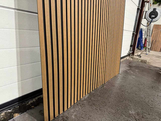 Composiet gevel plank teak - black (210x) - afbeelding 8 van  8