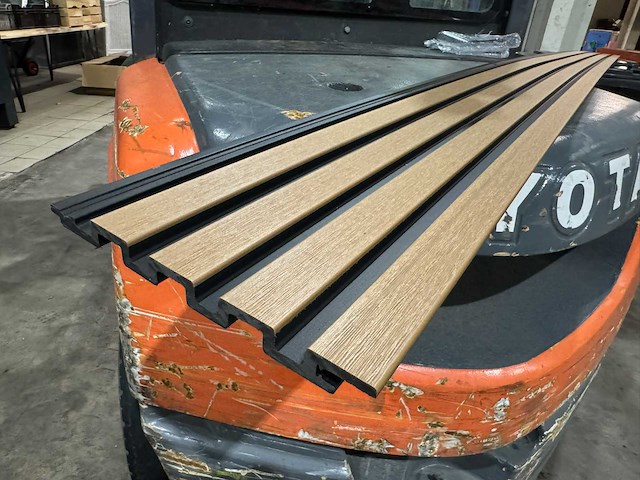 Composiet gevel plank teak - black (70x) - afbeelding 3 van  16