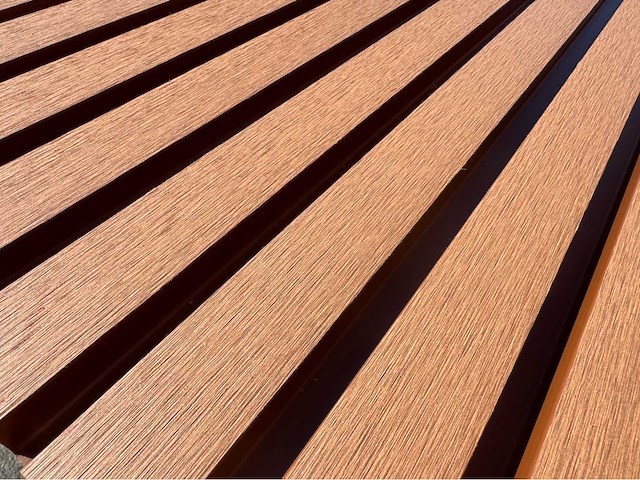 Composiet gevel plank (teak) (125x) - afbeelding 17 van  28