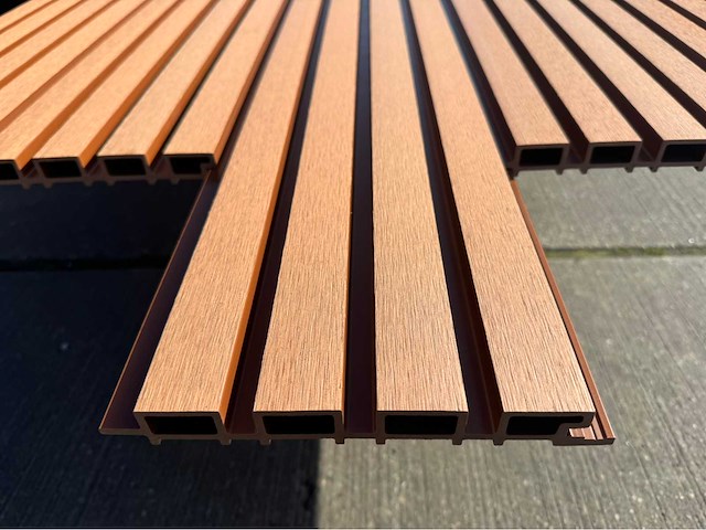 Composiet gevel plank (teak) (30x) - afbeelding 1 van  26