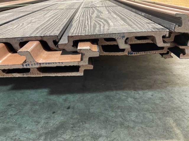 Composiet gevelbekleding coal black - 590x16,3x2,4 cm (18x) - afbeelding 5 van  5