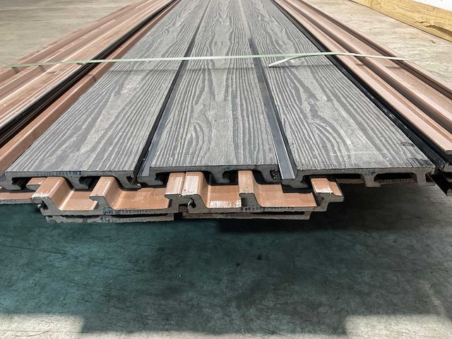 Composiet gevelbekleding coal black - 590x16,3x2,4 cm (18x) - afbeelding 3 van  9