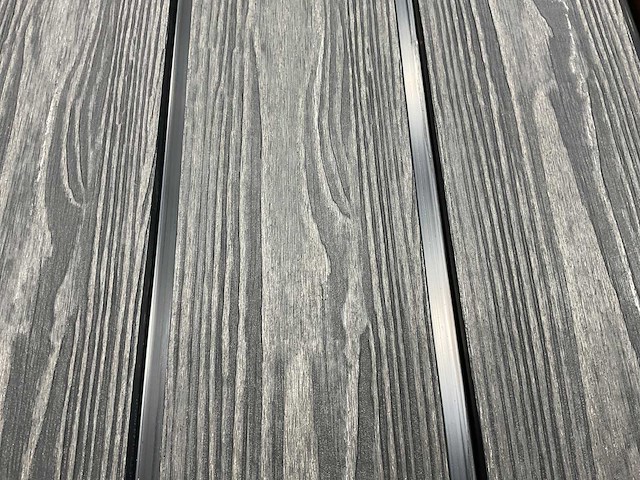 Composiet gevelbekleding coal black - 590x16,3x2,4 cm (18x) - afbeelding 4 van  8