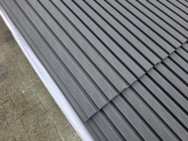 Composiet gevelbekleding rhombusprofiel antraciet (135x) - afbeelding 2 van  8
